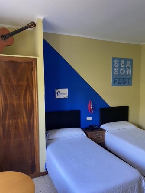 Hotel Bayona Baiona Bagian luar foto