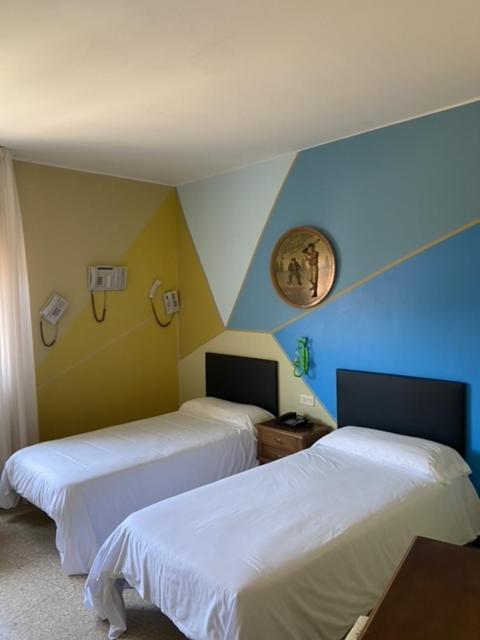 Hotel Bayona Baiona Bagian luar foto